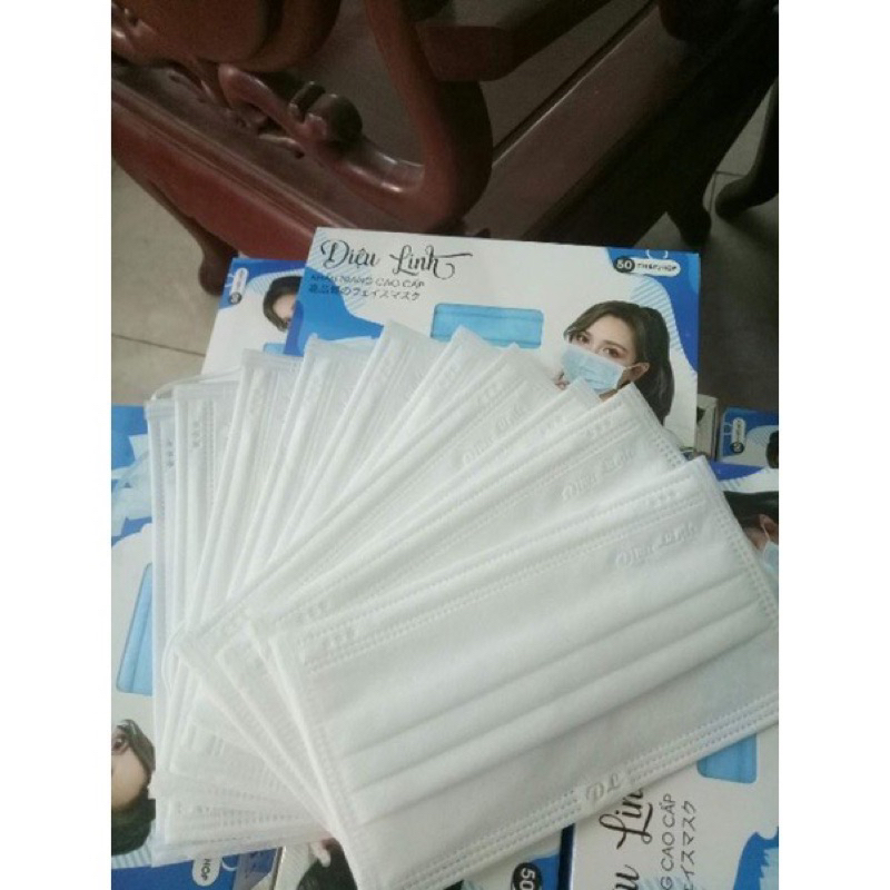 Hộp 50 chiếc khẩu trang y tế 4 lớp kháng khuẩn chống bụi, giá rẻ nhất thị trường, đảm bảo chất lượng
