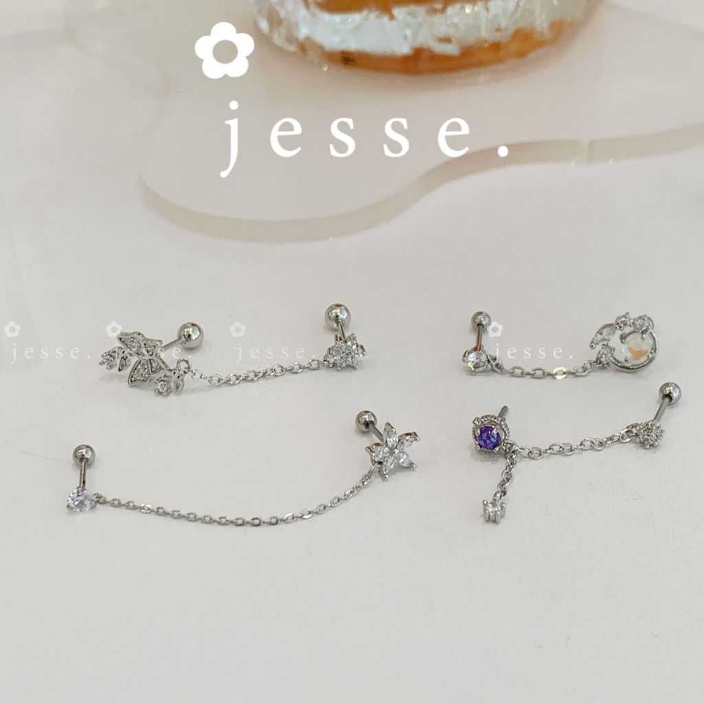 1  chiếc  khuyên tai  xích 2 lỗ jessevn