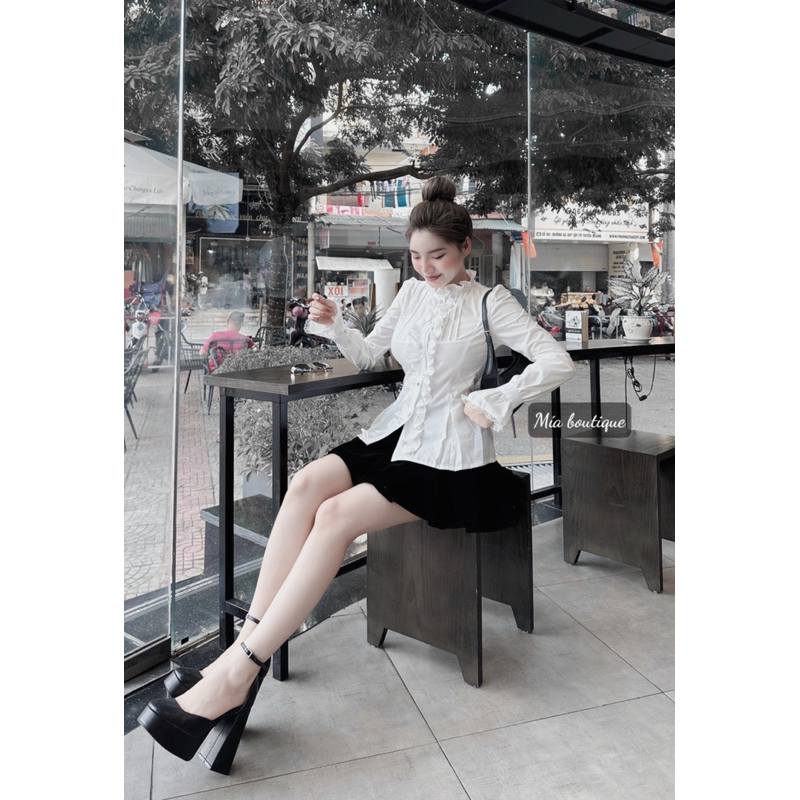 Sét áo sơ mi bèo phối ren mix chân váy nhung