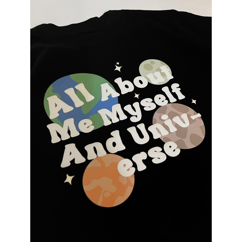 Áo thun nữ babytee đen in nổi All about me myself