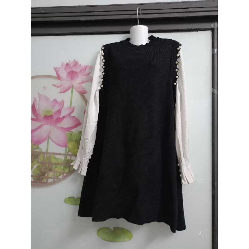 Đầm len đen size M