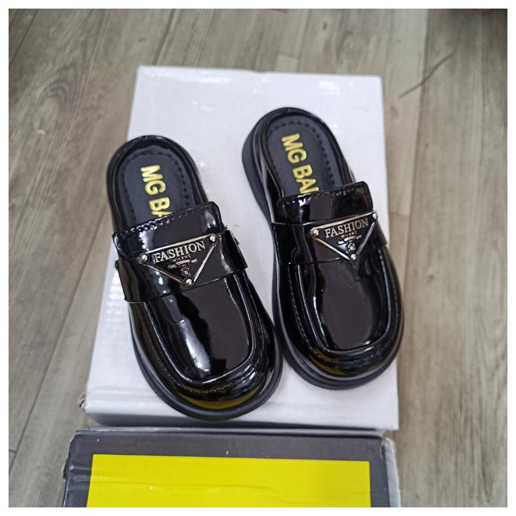Dép sục Đế Đốc thời trang phối khóa Fashion xinh yêu cho bé Gái