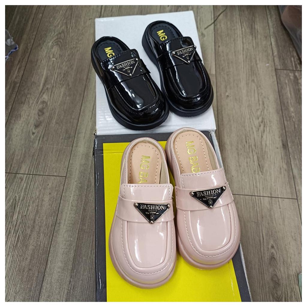 Dép sục Đế Đốc thời trang phối khóa Fashion xinh yêu cho bé Gái