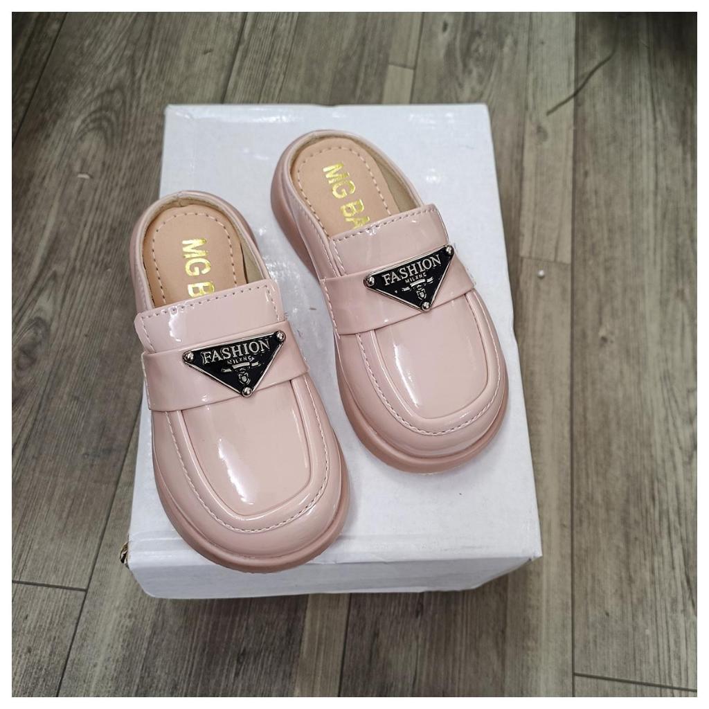 Dép sục Đế Đốc thời trang phối khóa Fashion xinh yêu cho bé Gái