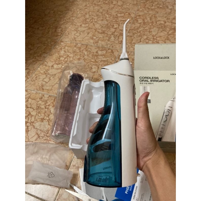 Tăm nước tích điện chính hãng Lock&Lock ENR156