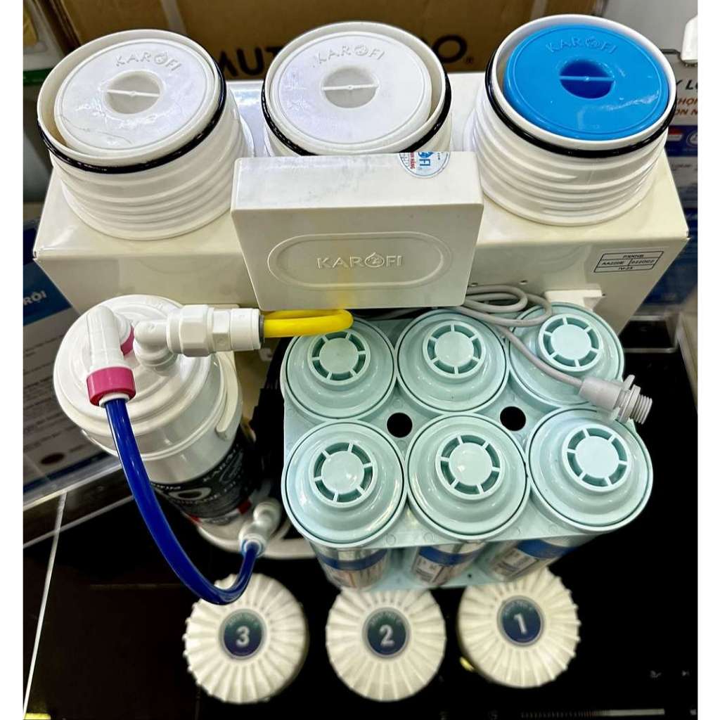 Máy lọc nước RO Karofi KAQ-U96 thế hệ 2022 để gầm 10 lõi, màng RO Purifim Mỹ 100G, vòi LED, bảo hành 36 tháng