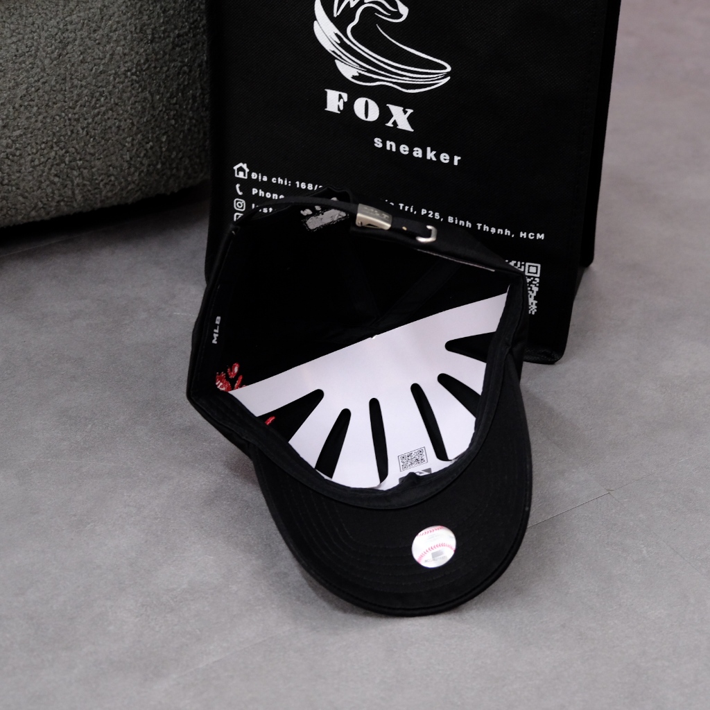 Mũ Nón MLB Ny Đen Thêu Logo Tim Love  | Fox Sneaker