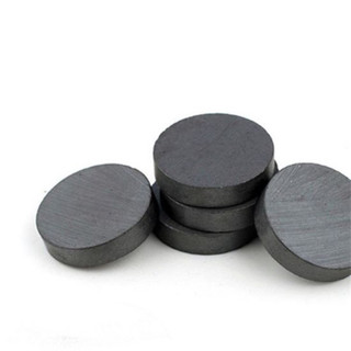 Nam châm đen tròn Ferrite nhiều kích thước