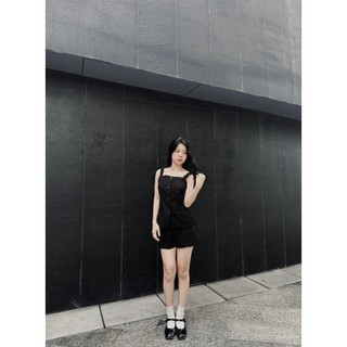 Modesty Áo yếm hai dây Lucy Top