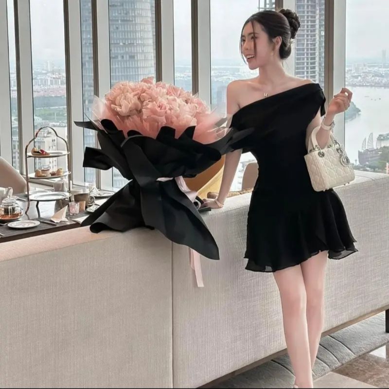 Váy tơ trễ vai cổ chéo mặc 2 kiểu phong cách tiểu thư @Tesoro clothes