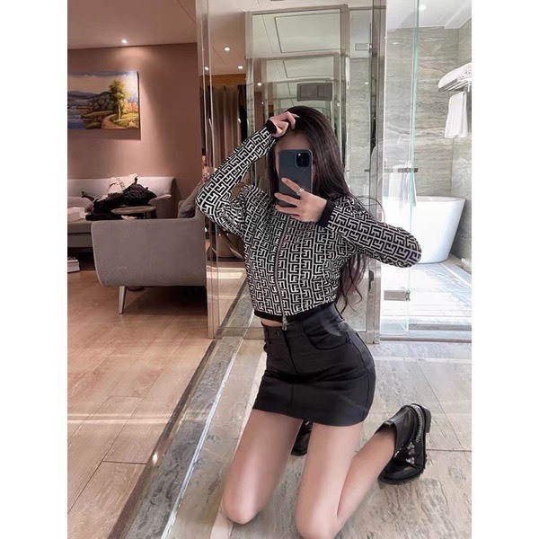 Áo Khoác Croptop Tag Chun Tay Dài Có Mũ Dáng Ôm Tôn Lên Vòng 1 Sexy Quyến Rũ Vải Mềm Mịn Thoáng Mát M942