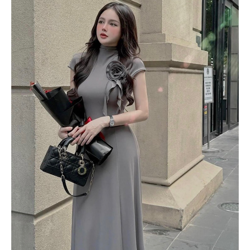 Váy body cổ trụ cánh dơi dáng xuông dài sang chảnh