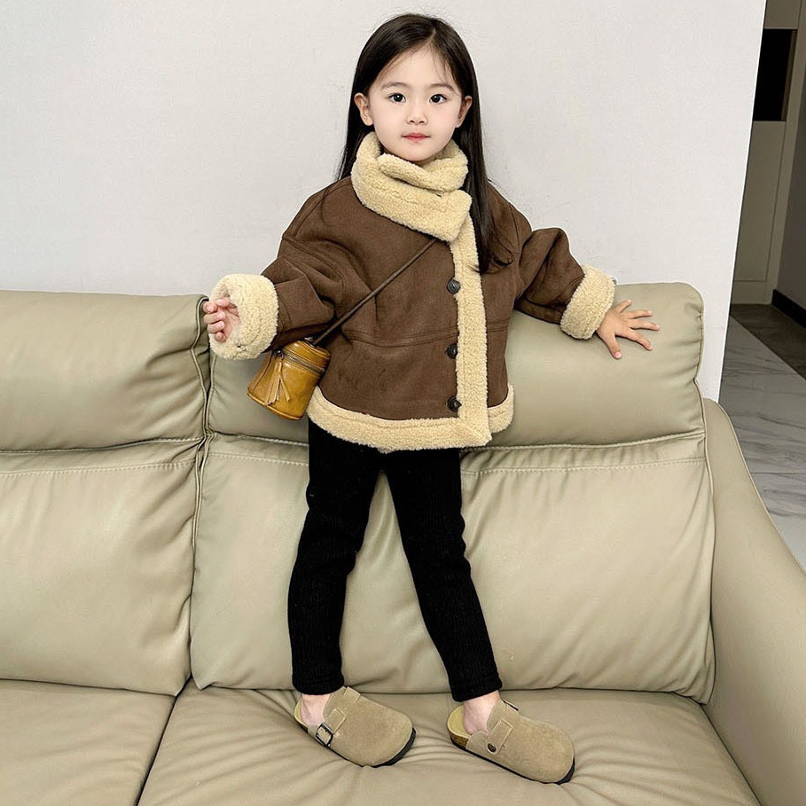 B009 Áo khoác da lộn lót bông ấm áp sang chảnh tiểu thư gam màu nâu tây phong cách Hàn Quốc Thu Đông 2023 cho bé gái