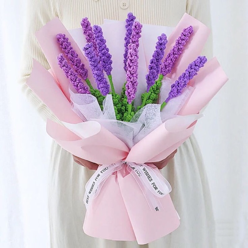 Hoa len tặng thầy cô