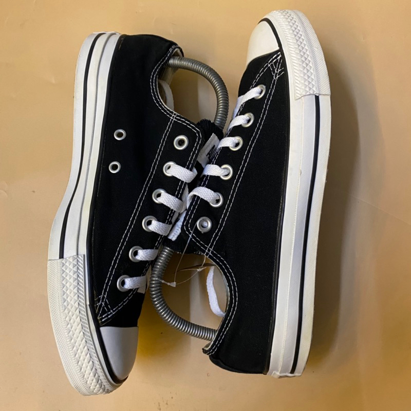 Giày chính hãng đã qua sử dụng