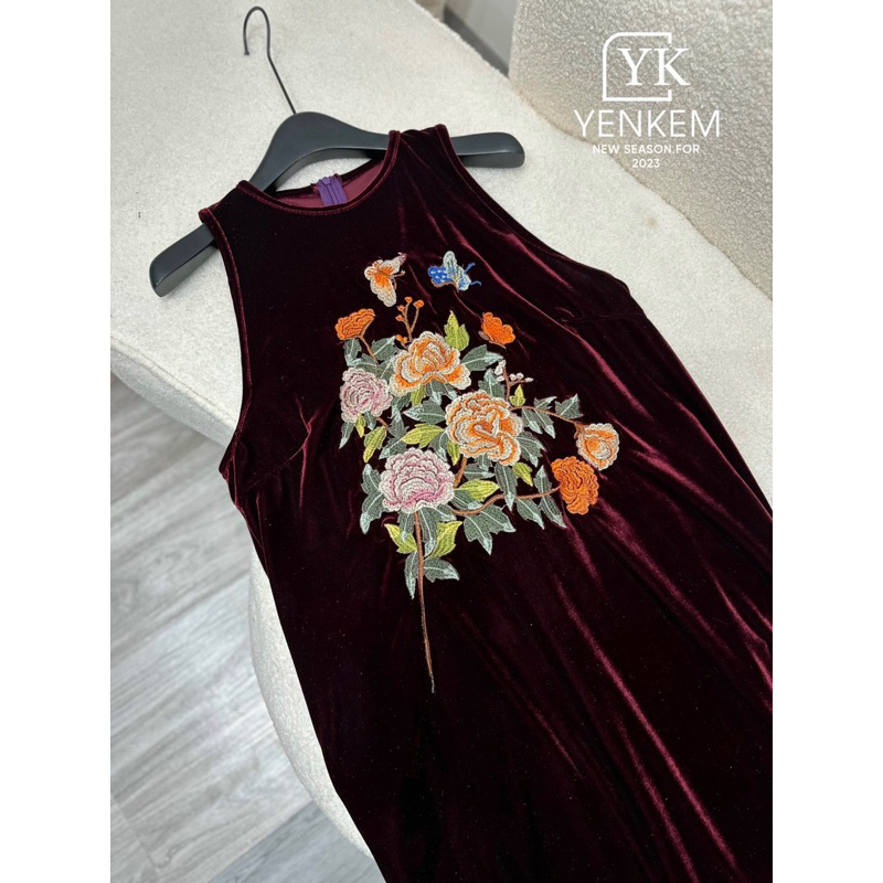 Váy nhung the thêu hoa ngực màu mới đẹp mê,sang chảnh lắm luôn