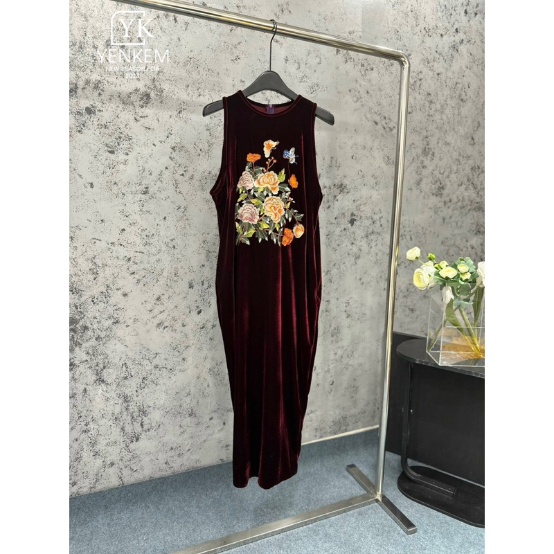 Váy nhung the thêu hoa ngực màu mới đẹp mê,sang chảnh lắm luôn