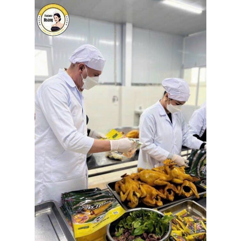 SHIP HỎA TỐC TP HCM GÀ Ủ MUỐI MADAM HOÀNG