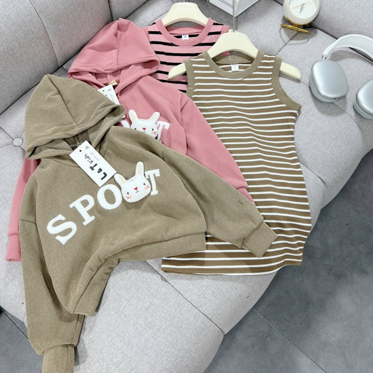 Set 2 Chi Tiết Áo Hoodie Thỏ Kèm Váy Body Cho Bé Gái WOWKIDS Chất Vải Mềm Mịn Từ 9-30kg