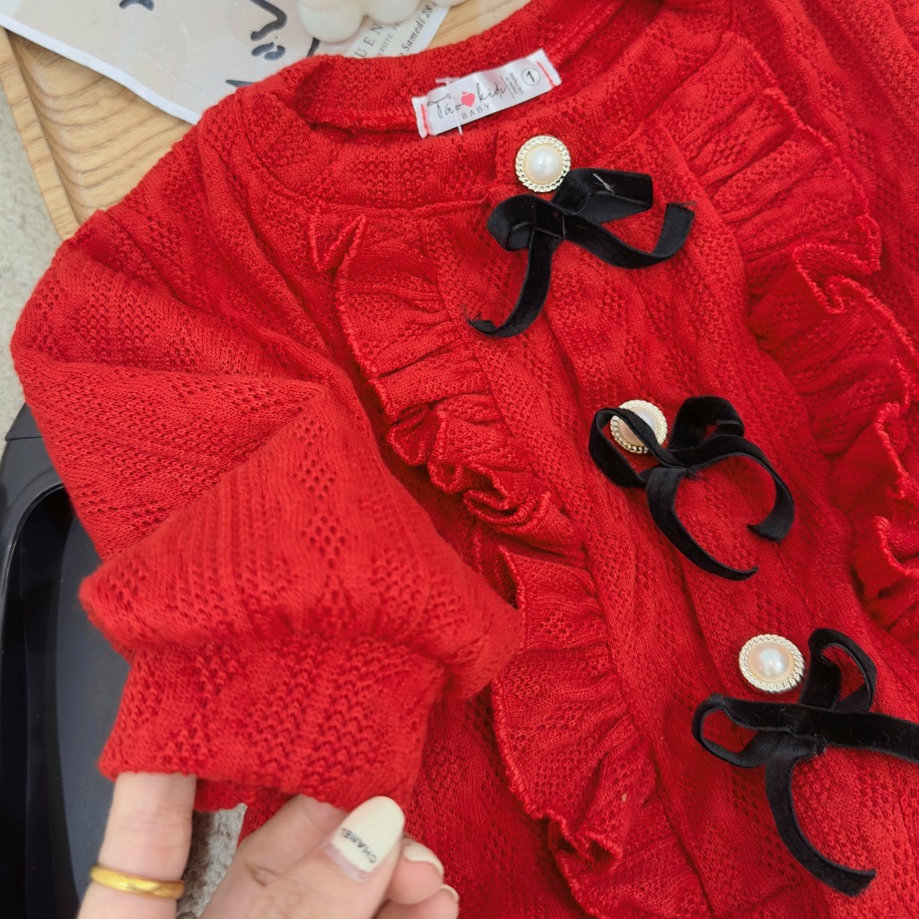 Set Áo Len Cadigan Đính Nơ Phối Bèo Cho Bé Gái WOWKID Kèm Chân Váy Xếp Ly Cho Bé Từ 8-24kg