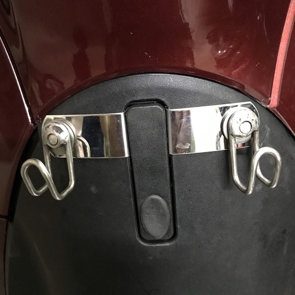 Móc treo đồ xe máy mẫu u inox đôi gắn xe Vision và SH Mode đời mới 2021-2023