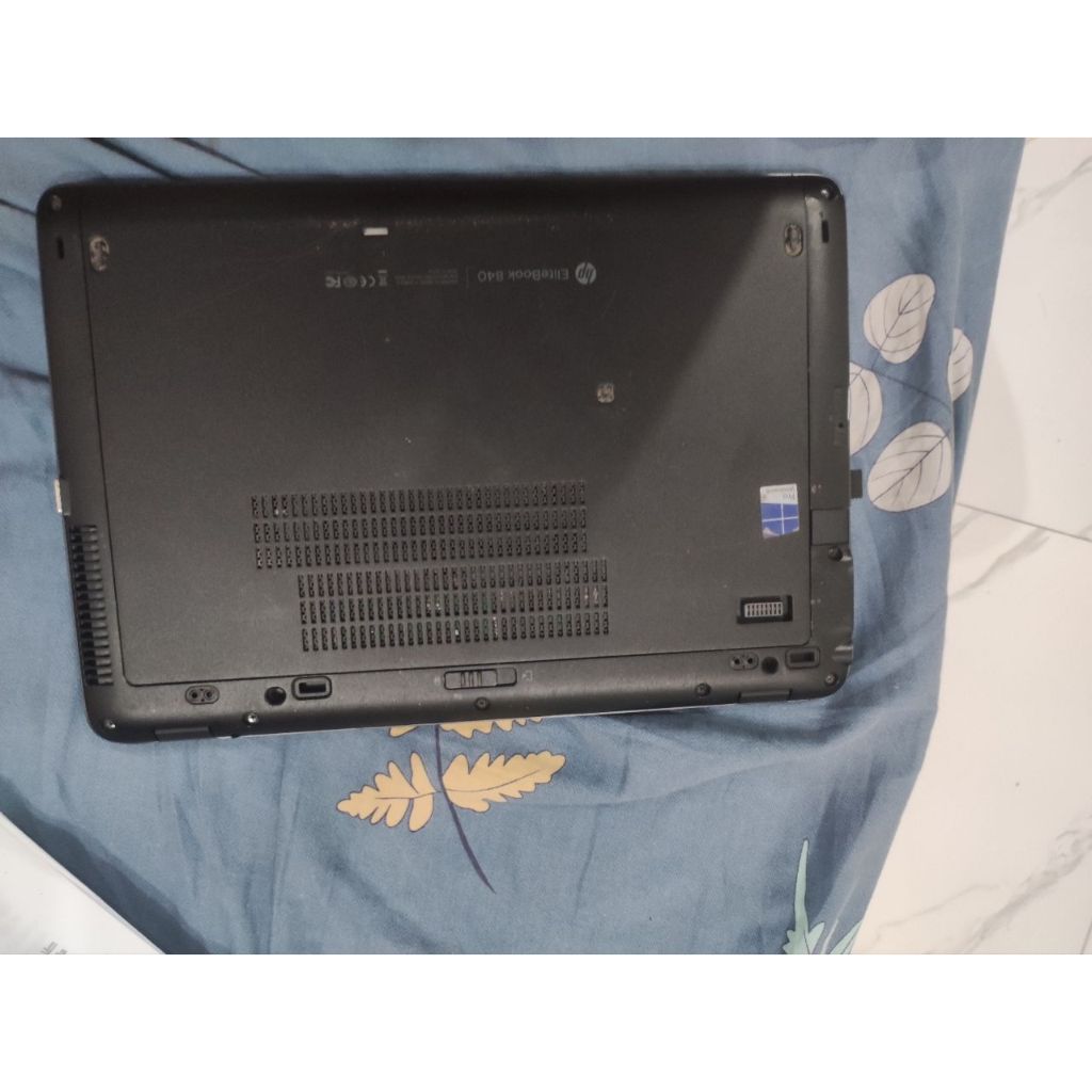 Laptop HP ZBook 14 Mobile Workstation máy trạm di động i5/8Gb/ssd120Gb cạc rời AMD 8500M 1GB, màn 2 sọc còn lại ok