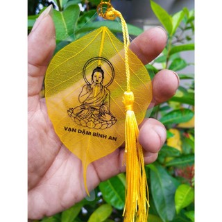 Lá bồ đề treo xe Vạn Dặm Bình An