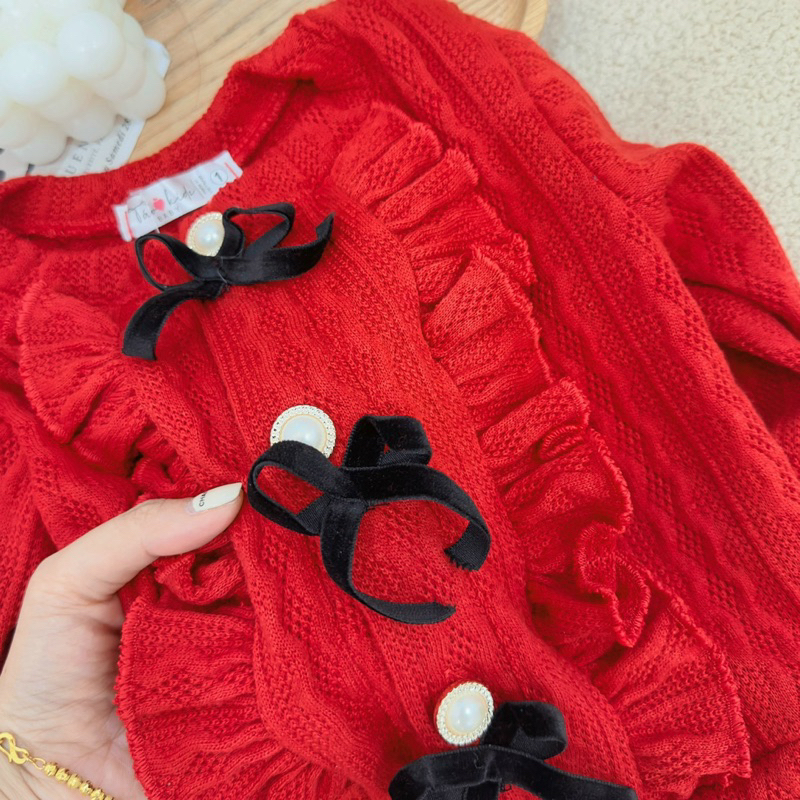 Set áo len đỏ 3 nơ đen bé gái