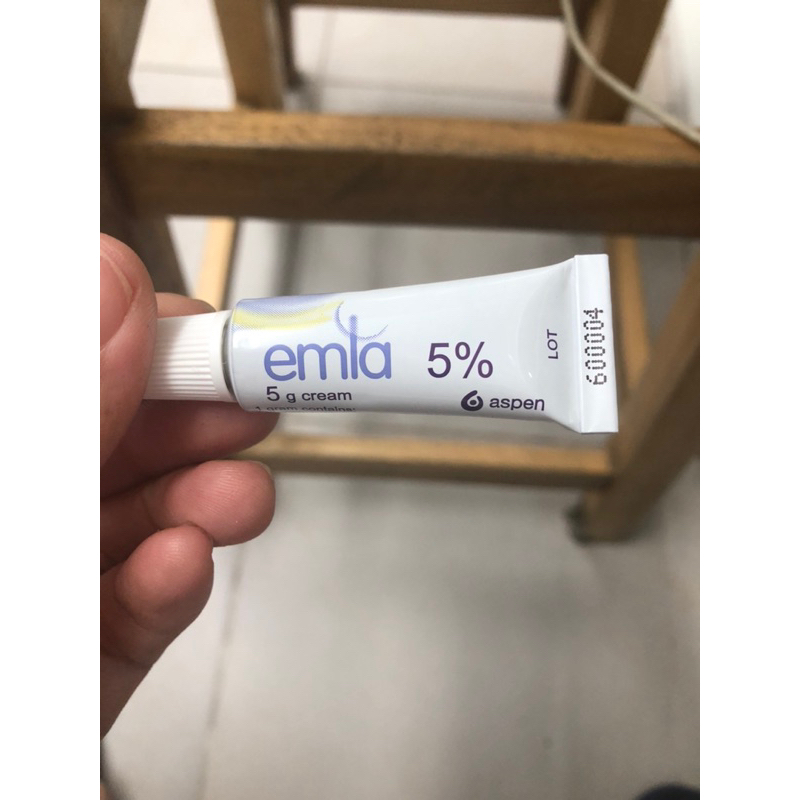 Kem bôi ngoài da E. m. l@