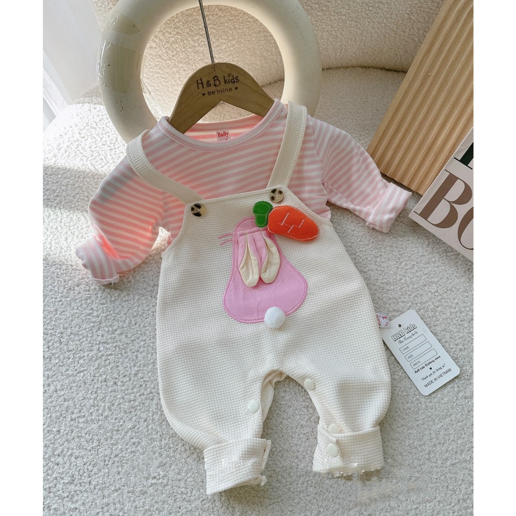 Body cho bé gái , Sét body yếm thỏ carot áo zip lông 2 mặt + yếm chất tổ ong đáng yêu cho bé