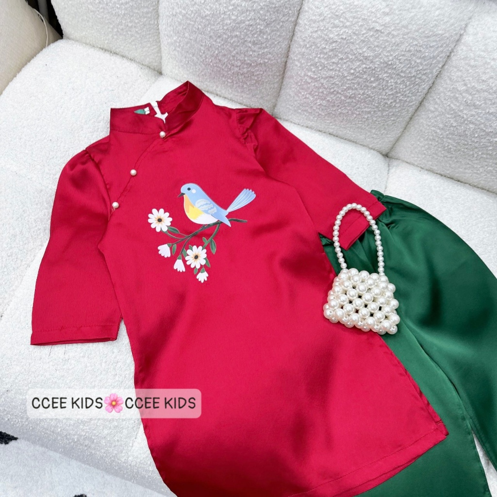 Áo dài đính ngọc hoạ tiết sắc nét cho bé diện Lễ Tết siêu đẹp