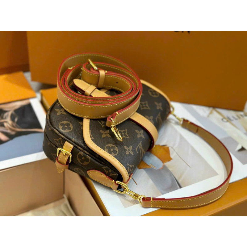 Túi lv saumur bb quai xách size20