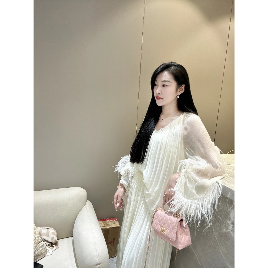 Váy thiết kế cao cấp La.na set váy bánh bèo dài tay nữ tính màu trắng dáng xòe sang chảnh - SV842
