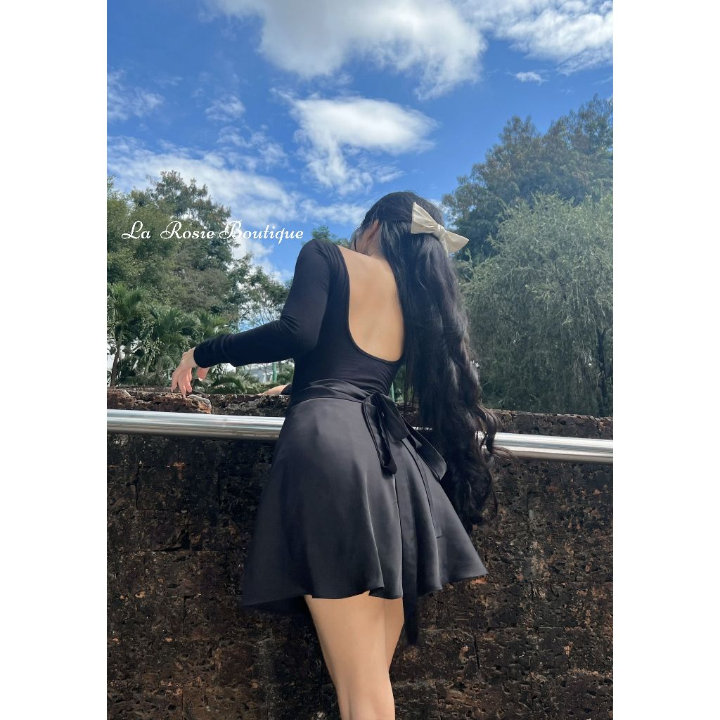 Áo thun ôm tay dài hở lưng La Rosie Boutique thun co giãn mềm mịn tôn dáng