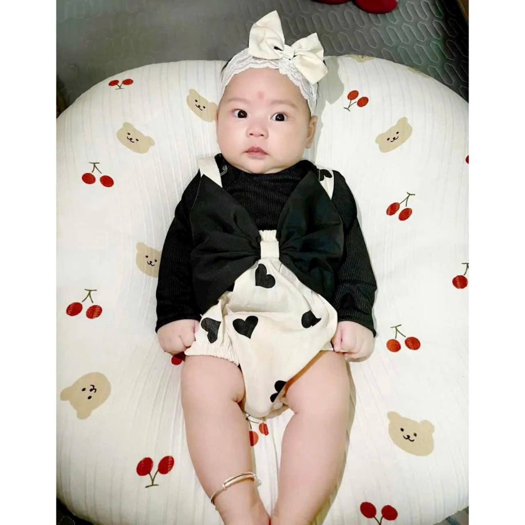 Body yếm áo đen yếm trái tim 3-10 Kg,Body cho bé gái đầy tháng thôi nôi chất mềm mịn mát