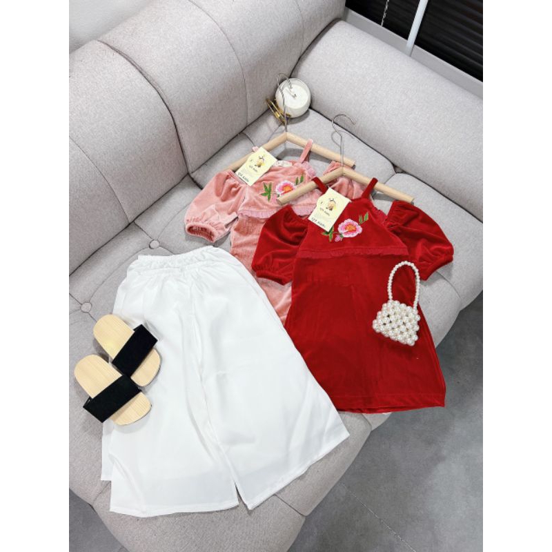 Bộ  áo dài co yem thêu hoa tay bồng tiểu thư xinh xắn bé gái