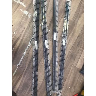 Nẹp chân ngoài kính innova