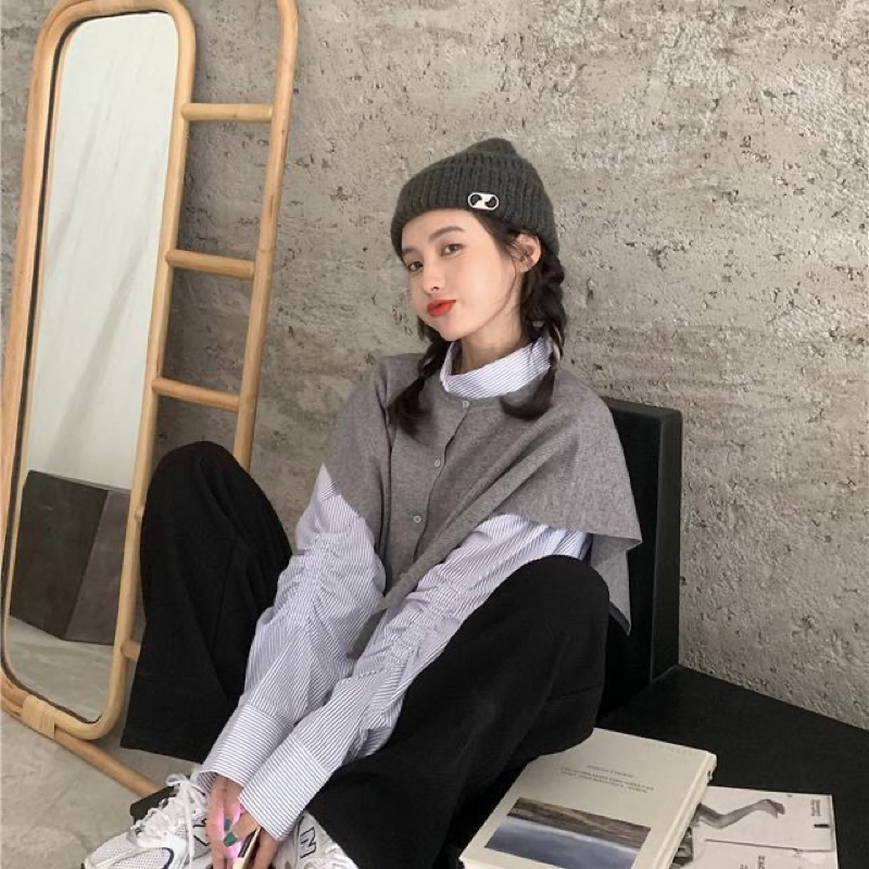 Set áo sơ mi kẻ xanh kèm áo gile xám form rộng phong cách hàn quốc