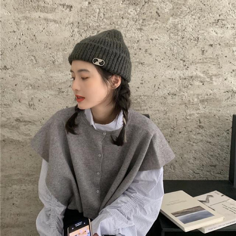 Set áo sơ mi kẻ xanh kèm áo gile xám form rộng phong cách hàn quốc