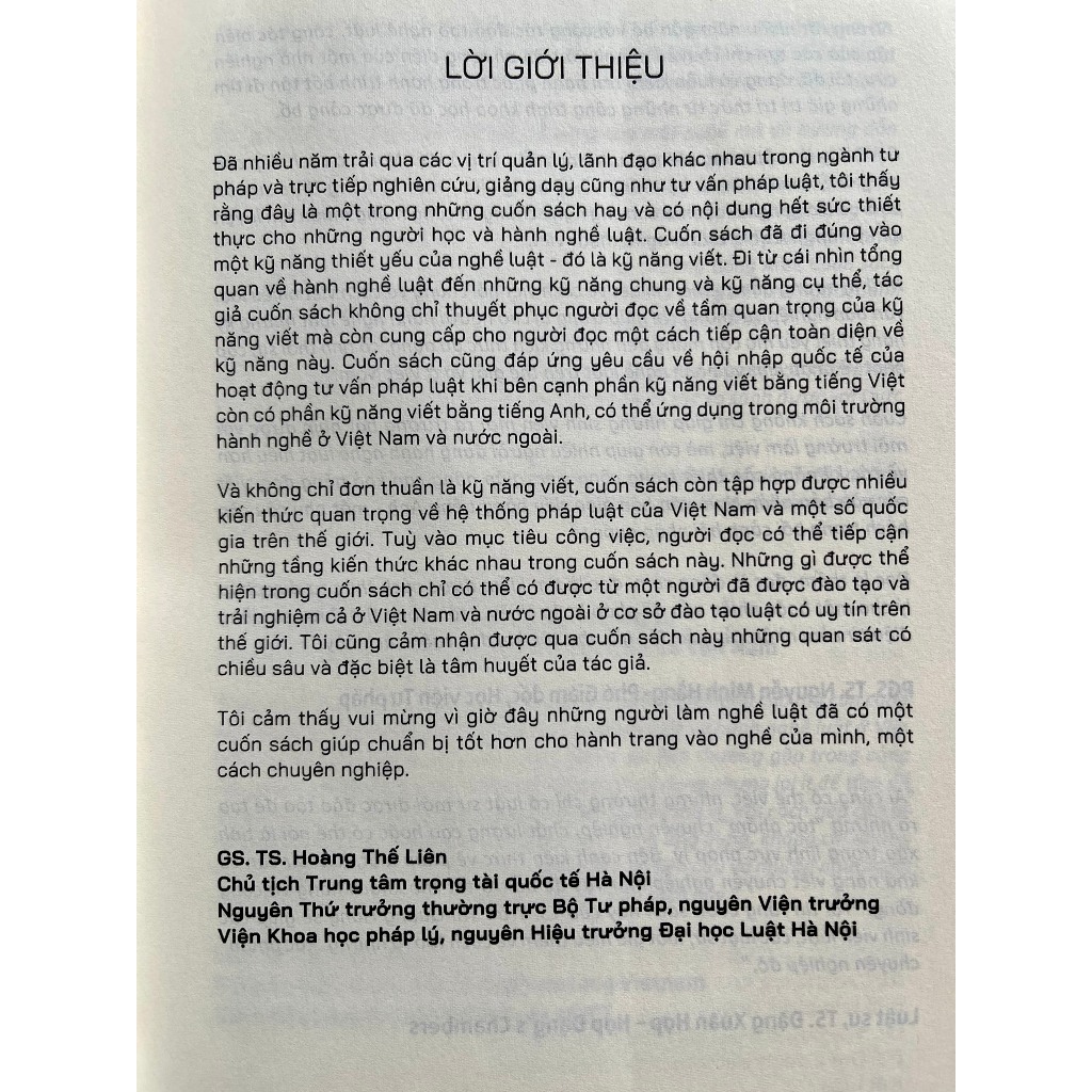Sách Kỹ Năng Viết Cho Người Hành Nghề Luật