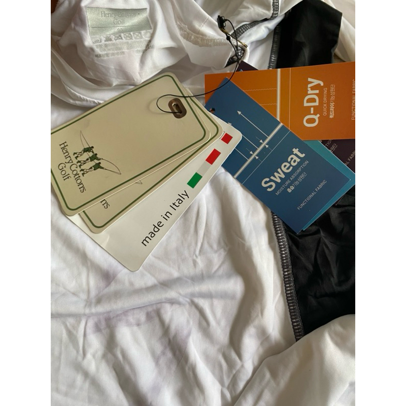 Áo thể thao nhiều mẫu