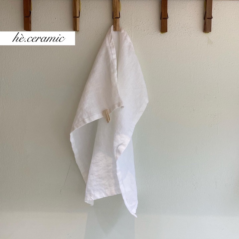 HÈ.CERAMIC / Khăn vải linen hình vuông có móc treo. Khăn vải Linen Napkin bàn ăn. 35 x 35cm