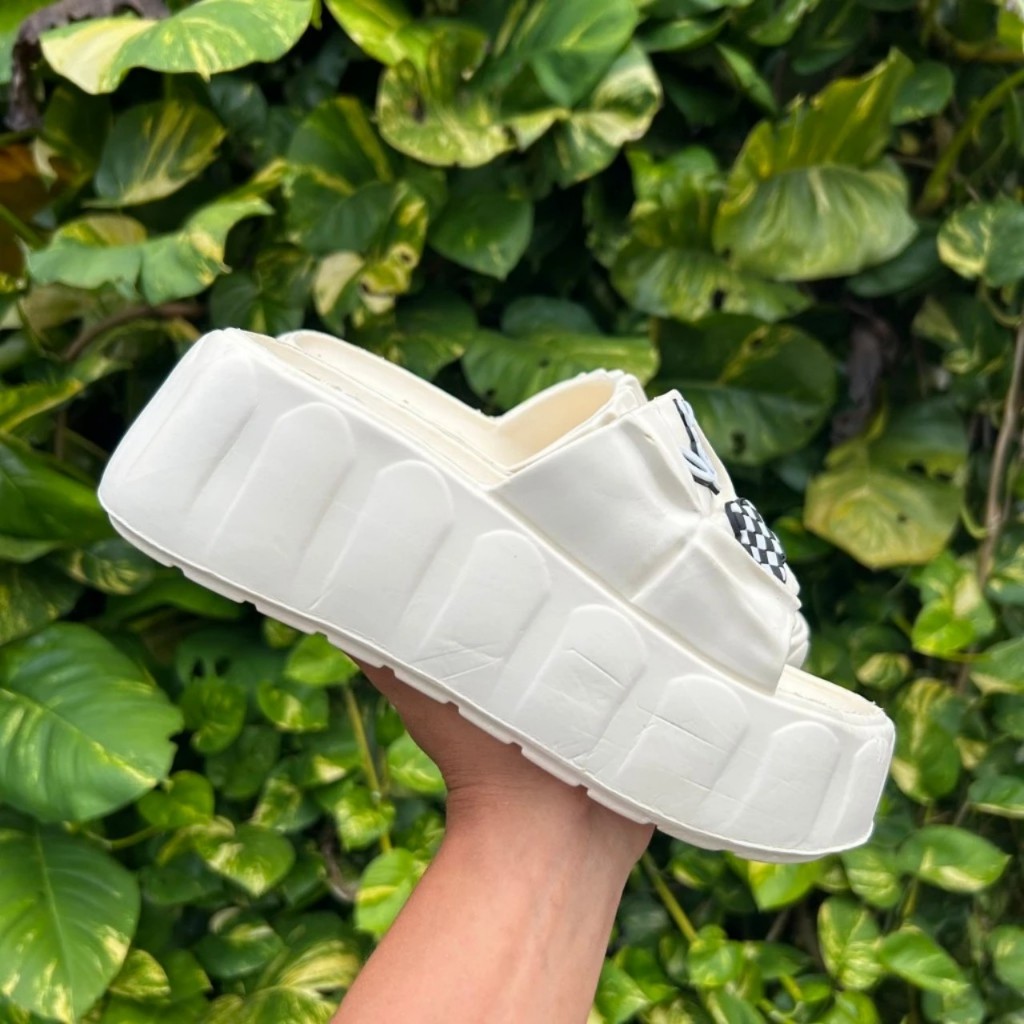 Dép thời trang nữ gắn Stick hình gấu LOVE, chất EVA siêu nhẹ đế cao 7cm cực hack dáng