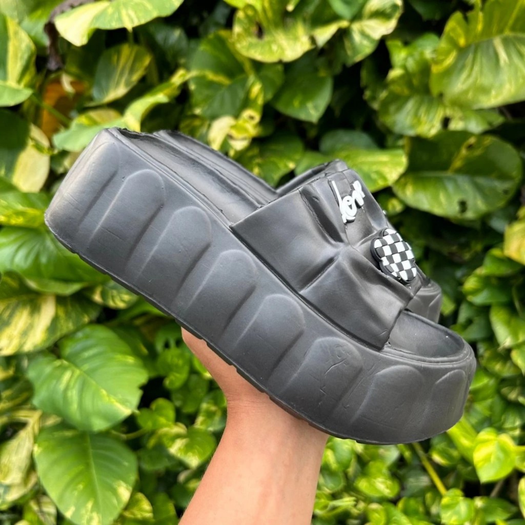 Dép thời trang nữ gắn Stick hình gấu LOVE, chất EVA siêu nhẹ đế cao 7cm cực hack dáng