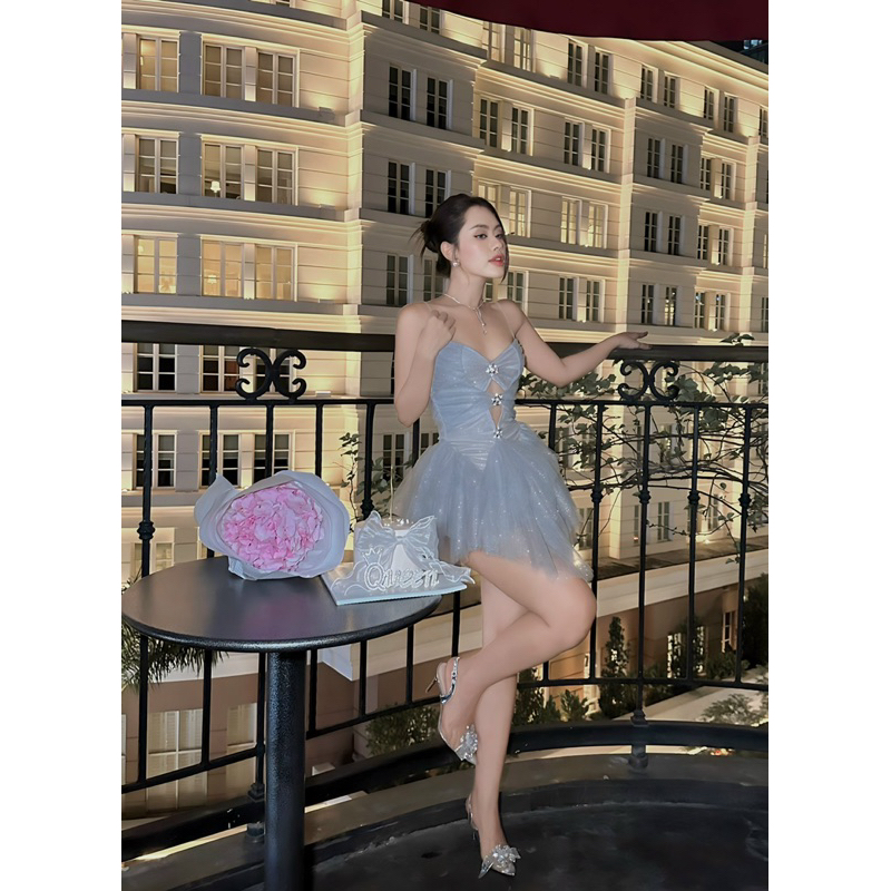 Đầm tiệc nhũ cutout tag đá blingbling