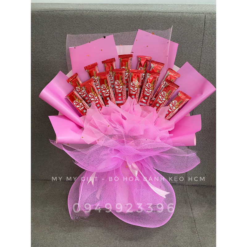 Bó hoa bánh kẹo kitkat