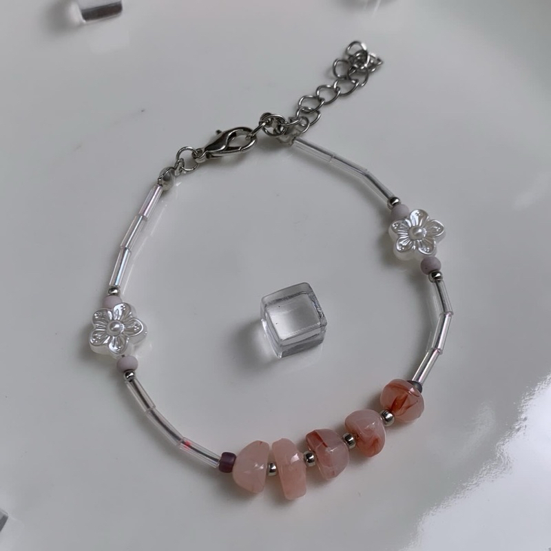 Vòng tay hạt nhựa Salmon