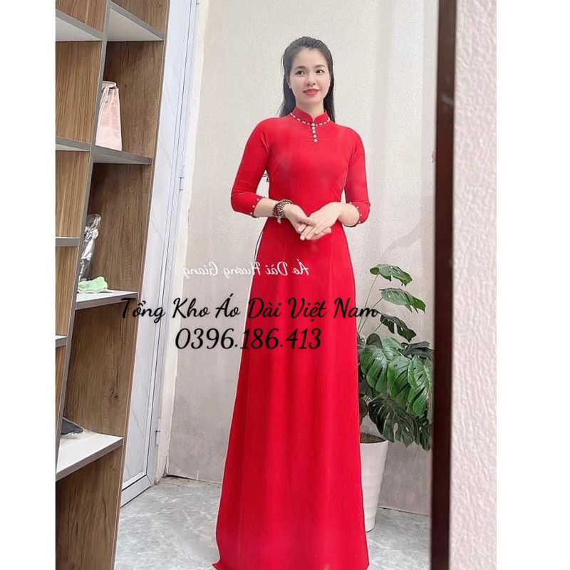 Áo dài lụa mỹ xẻ cổ điệu đà, tay lỡ trẻ trung - Tổng kho Áo dài Việt Nam