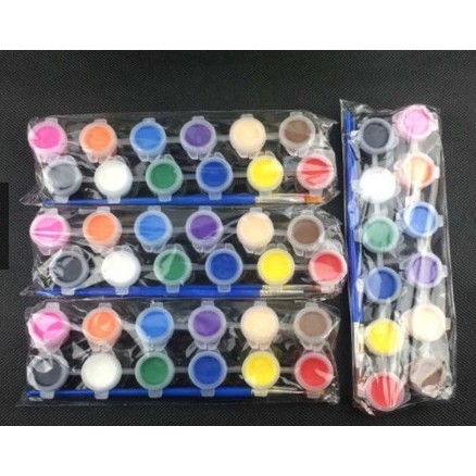 Màu và cọ tô màu cho bé