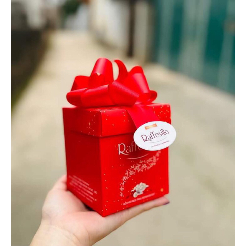 Kẹo dừa Raffesilo hộp nơ vuông đỏ 55k/ 1 hộp